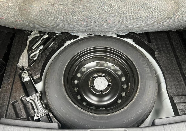 Nissan Qashqai cena 75800 przebieg: 55500, rok produkcji 2019 z Nowe małe 211